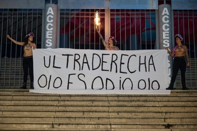 Lee más sobre el artículo MILEI, BASURA, ERES DICTADURA 